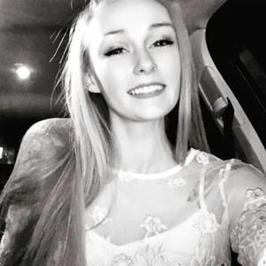 Meet your Posher, Alaina